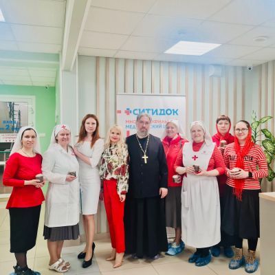 В Светлый понедельник с пасхальным приветствием коллективу и пациентам Ситидок